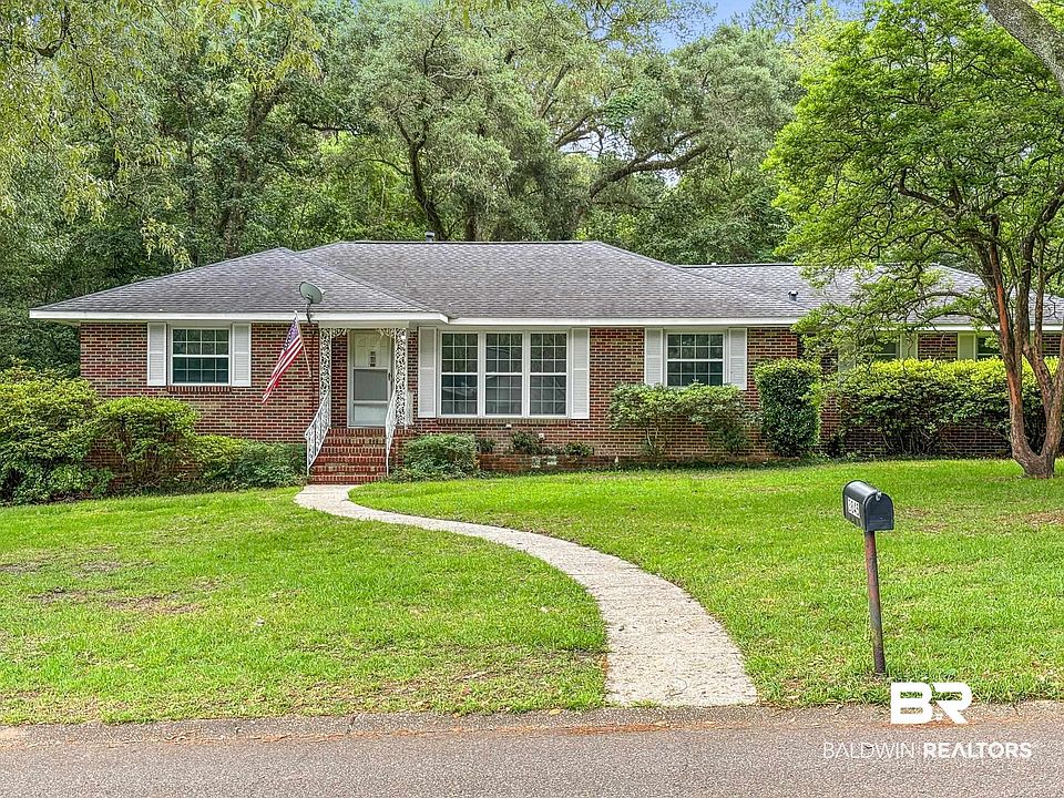 1st image of 3845 Hillcrest Ln