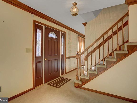 5th image of 607 Westover Rd