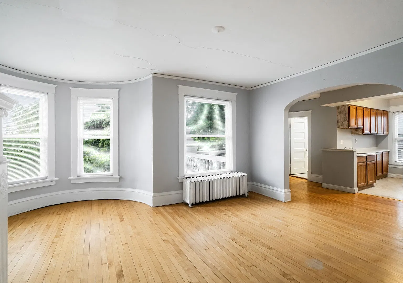 Lovely 2 Bedroom at The Kenwood Castle — Photo 2