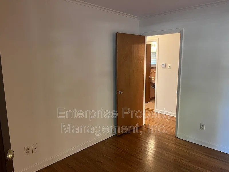 3 bed, 2.0 bath, 1403 sqft, $1,650 — Photo 4