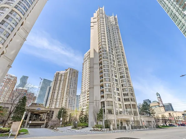 3888 Duke Of York Blvd #1030, Mississauga, ON L5B 4P5