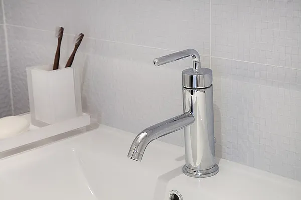 Rented by Greystar | media 18