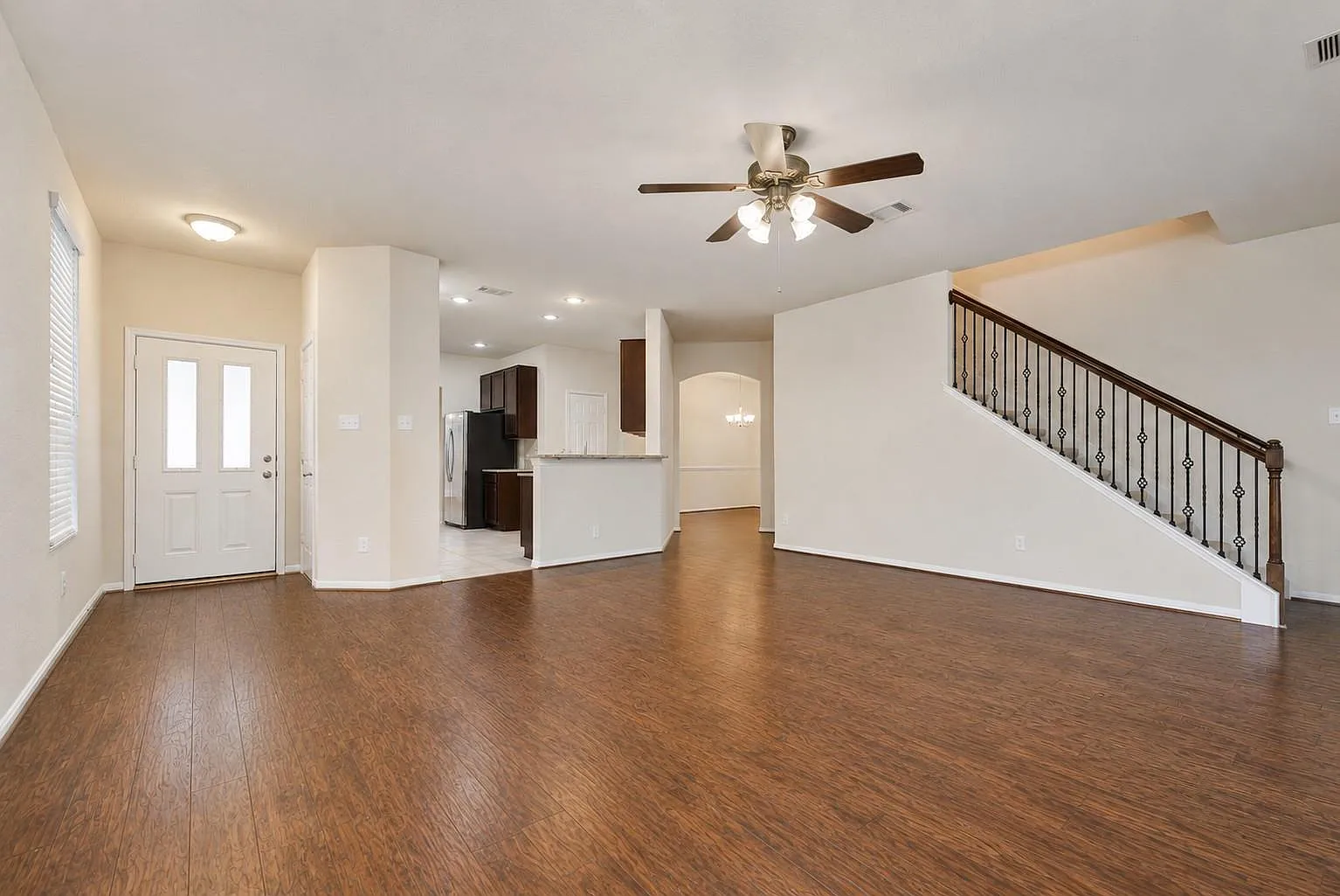 4 bed, 3.0 bath, 2517 sqft, $2,750 — Photo 4