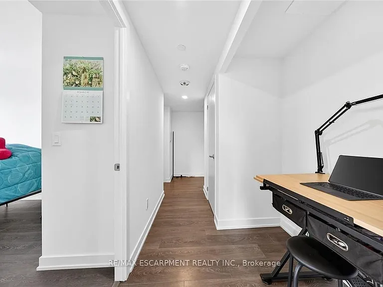 370 Martha St #710 — Photo 32