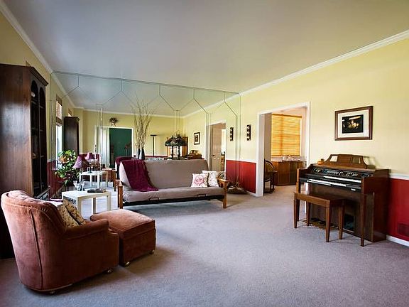 2nd image of 68 Lochview Dr
