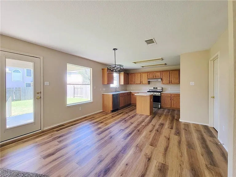 610 Cenizo Path — Photo 5