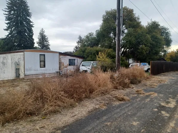 113 N 5th St, Almira, WA 99103