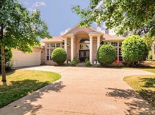 2004 Shumard Oak Ln, Irving, TX 75063