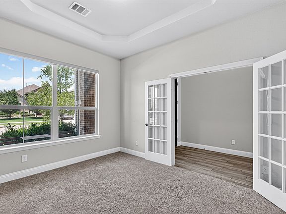 3rd image of 1026 Camphor St