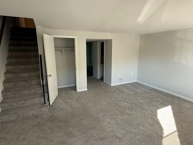 Longview — Photo 142