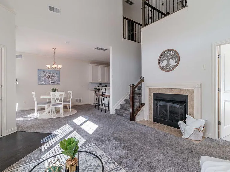 7518 Acela St — Photo 17