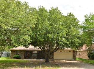618 Cleveland St, Greenville, TX 75401