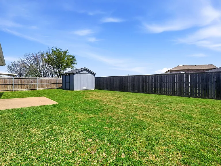 712 Preston Dr — Photo 31