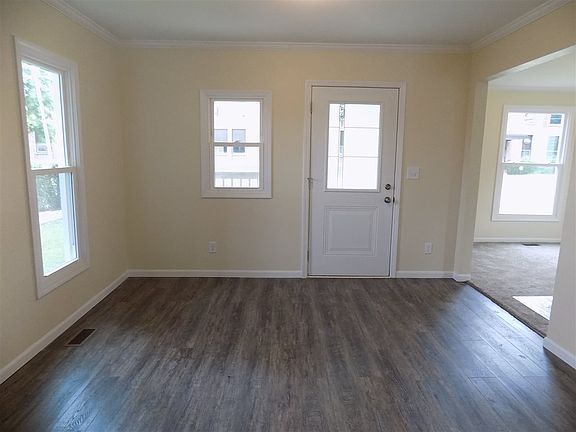 2nd image of 1016 N Michigan St