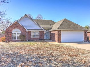 9802 E 97th Pl N, Owasso, OK 74055