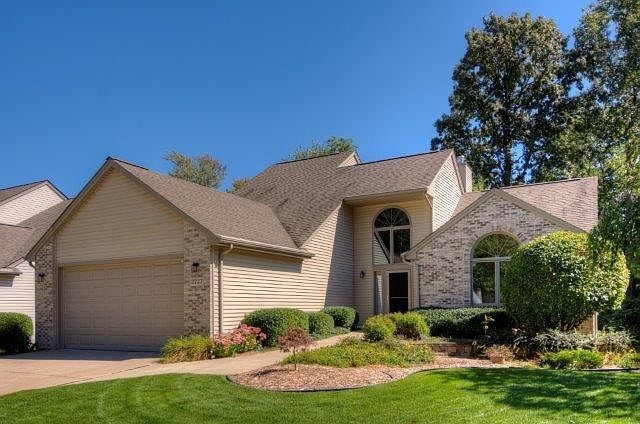 1st image of 2727 Hawthorne Way
