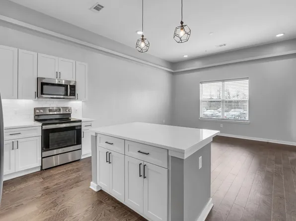 1677 54th Ave N APT 129, Nashville, TN 37209