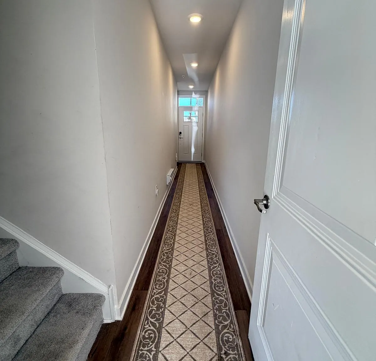 3 bed, $5,400 — Photo 1