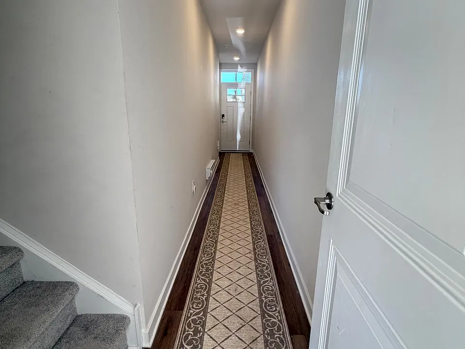 28B E Front St