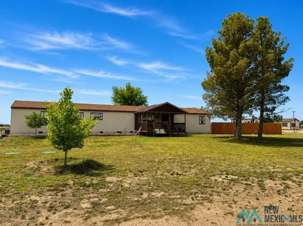 135 E Cottonwood Rd, Artesia, NM 88210