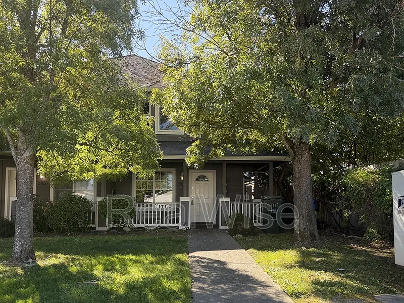 2525 Estates Ln