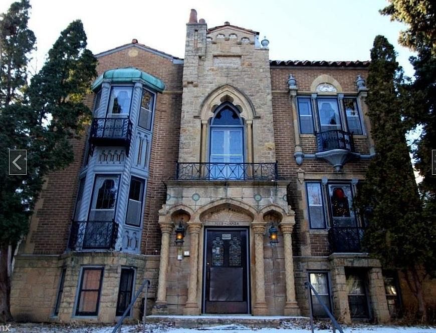 1st image of 3028 James Ave S APT 4