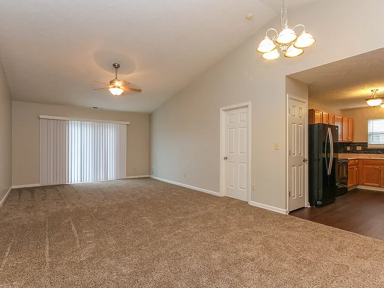 1327 Grand Canyon Cir — Photo 5