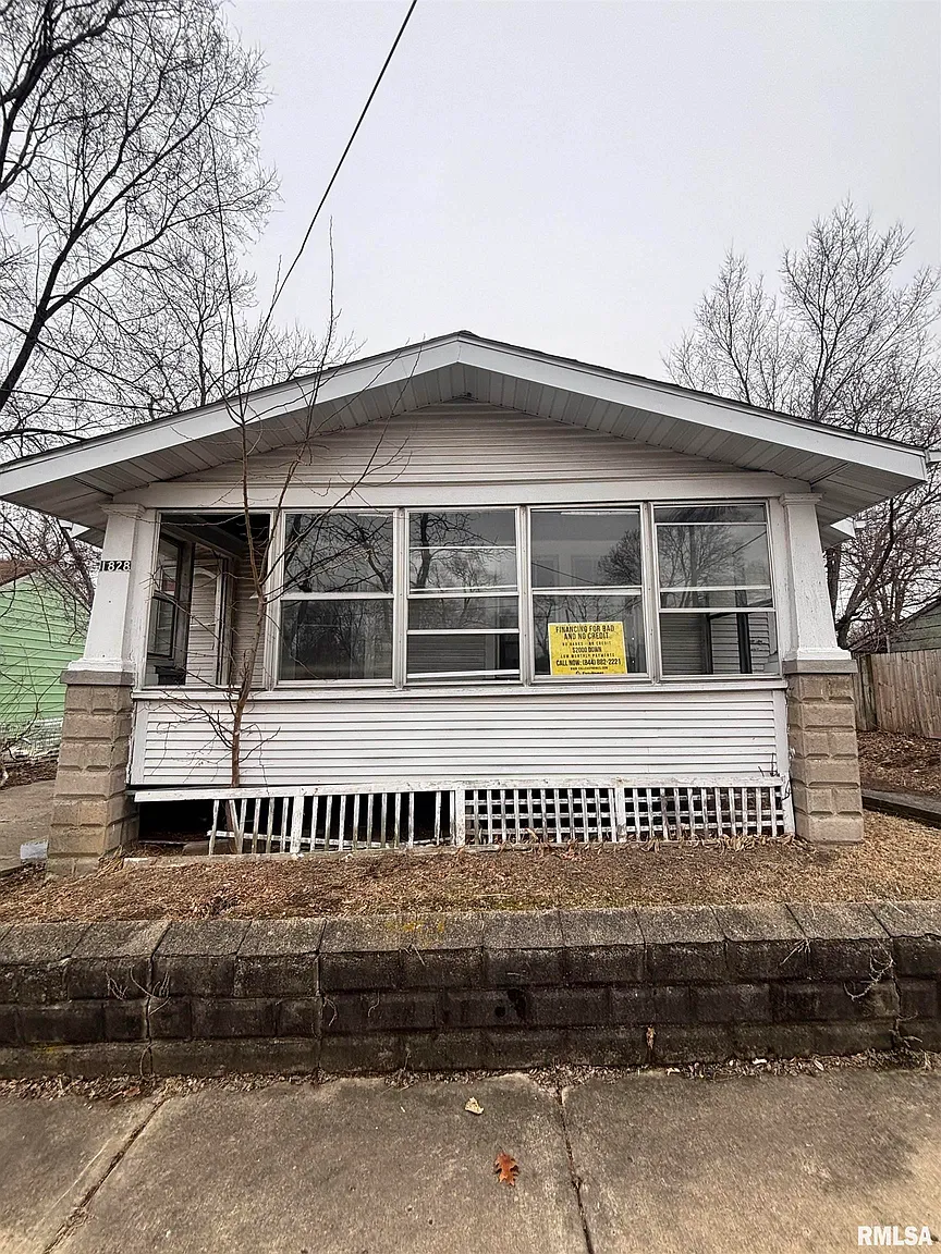 1828 W Latrobe St photo 1