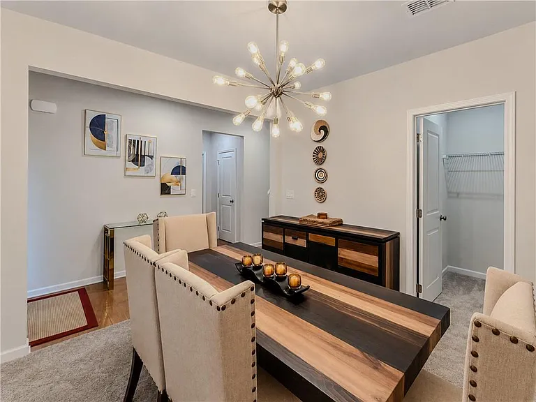 45 Woodford Dr — Photo 3