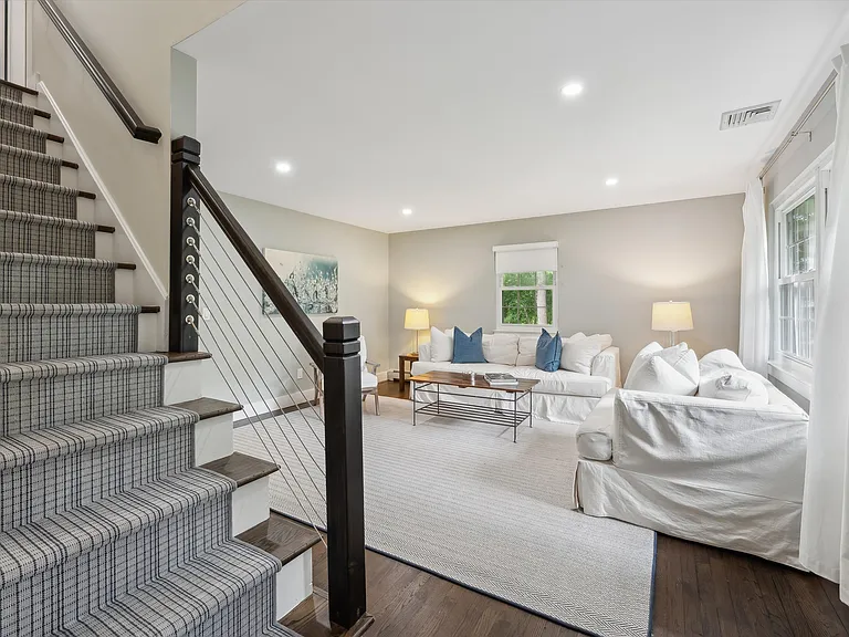 28 Dover Ave — Photo 28