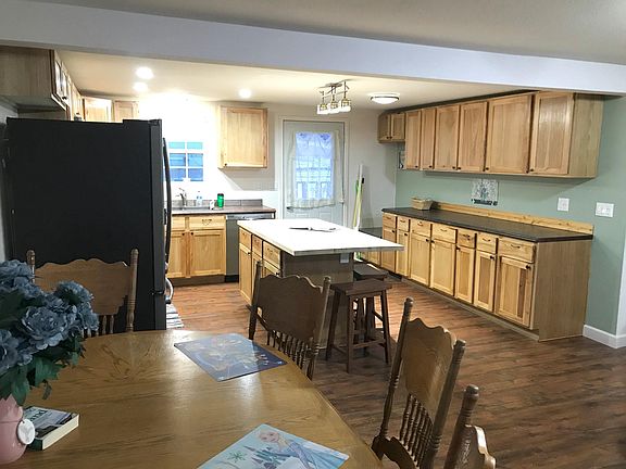 5th image of 206 W Laurel Ave