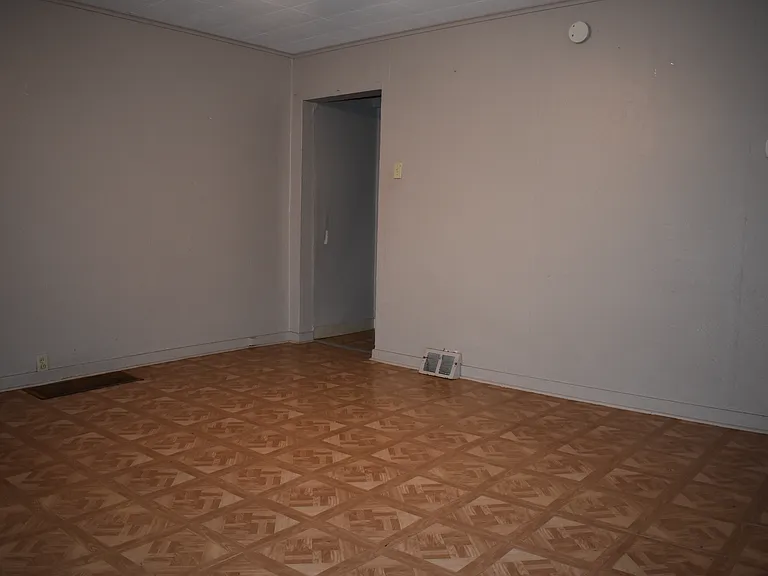17 Jefferson St — Photo 11