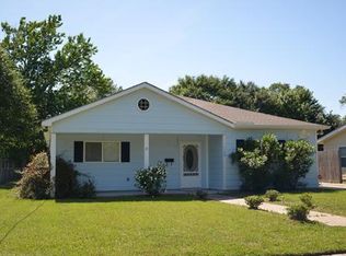 1103 Country Club St, Pascagoula, MS 39567