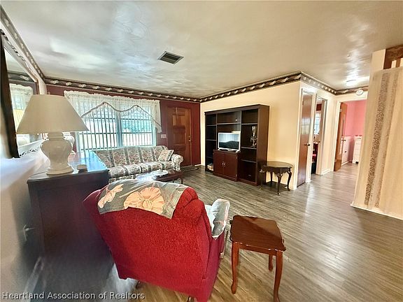 4th image of 6224 Oak Ln