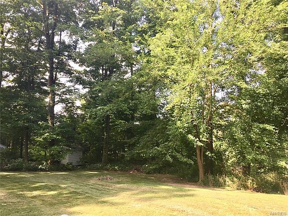 3rd image of 5562 Oakridge Dr