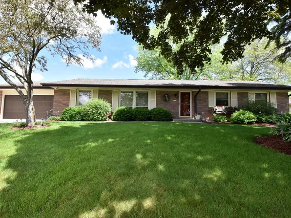 9512 West Rochelle AVENUE, Milwaukee, WI 53224