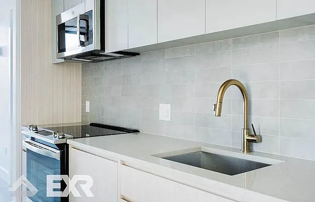 Rented by EXR | media 6