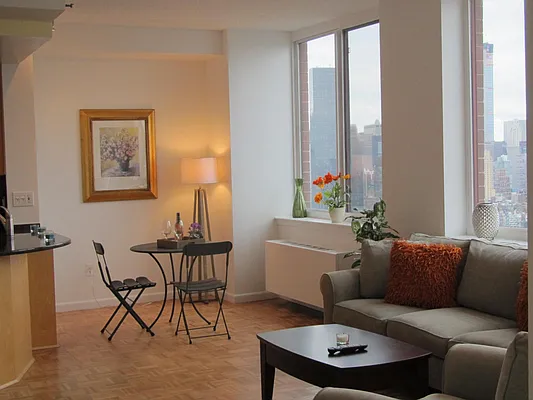 Sold by CityView Real Estate Inc. | media 11