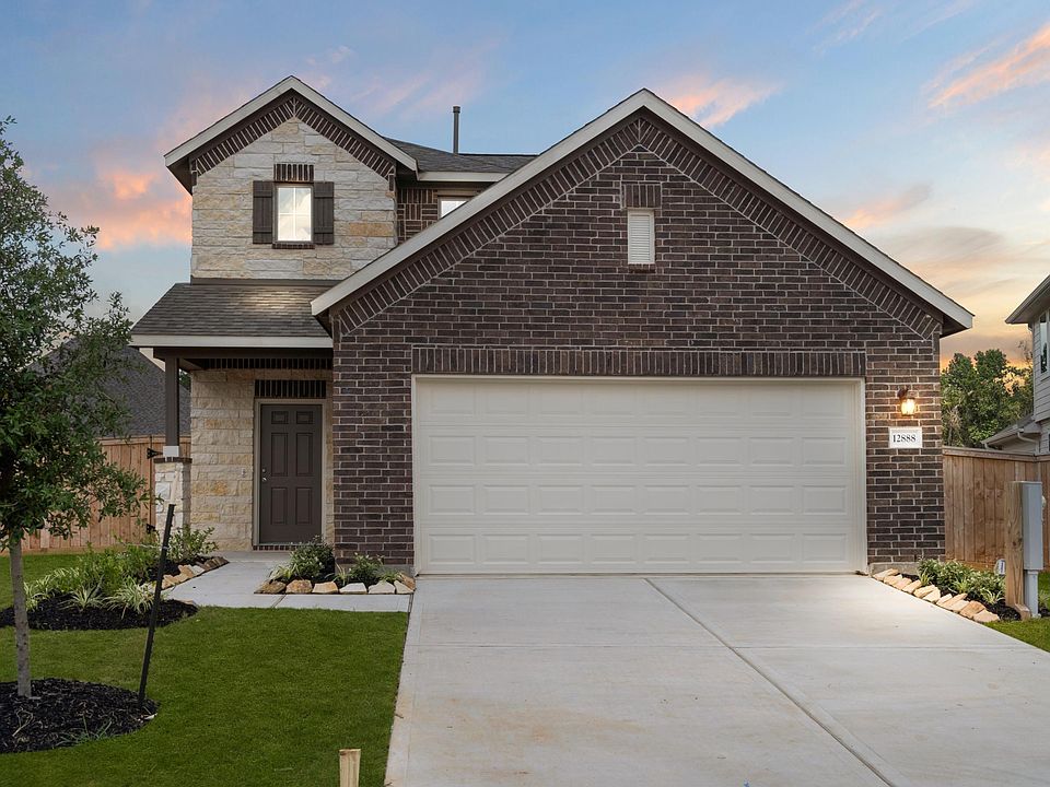 Welcome home to 12888 Lime Stone Lane located in the Stonebrooke community in Conroe.