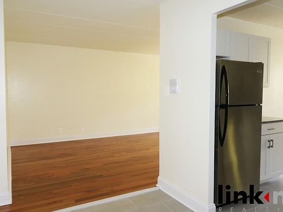 2nd image of 30 Park Ave APT 4E