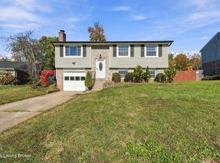 9107 Raintree Dr, Louisville, KY 40220