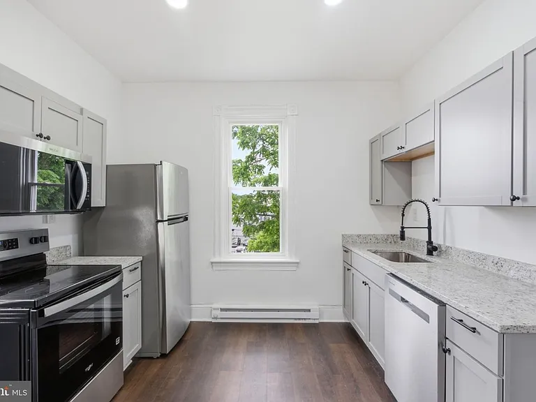 267 S Potomac St #4 — Photo 6