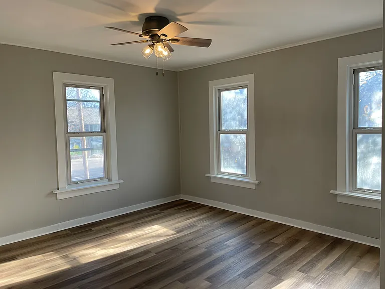 494 Reinhard Ave — Photo 24