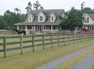 305 Arthur Ln, Aberdeen, NC 28315