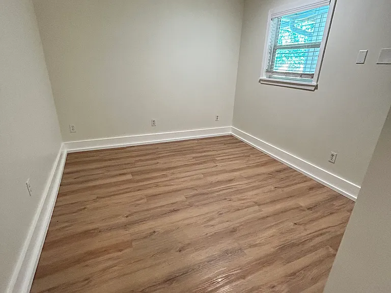 524 Cedar Crest Ct — Photo 16