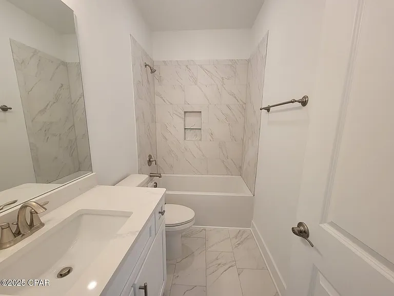 824 Walsonham Dr — Photo 20