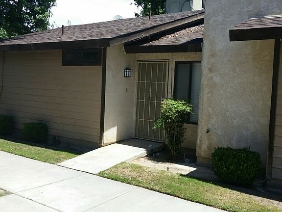 2nd image of 6904 N Half Moon Dr APT A