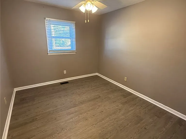 2223 Carbine St — Photo 7