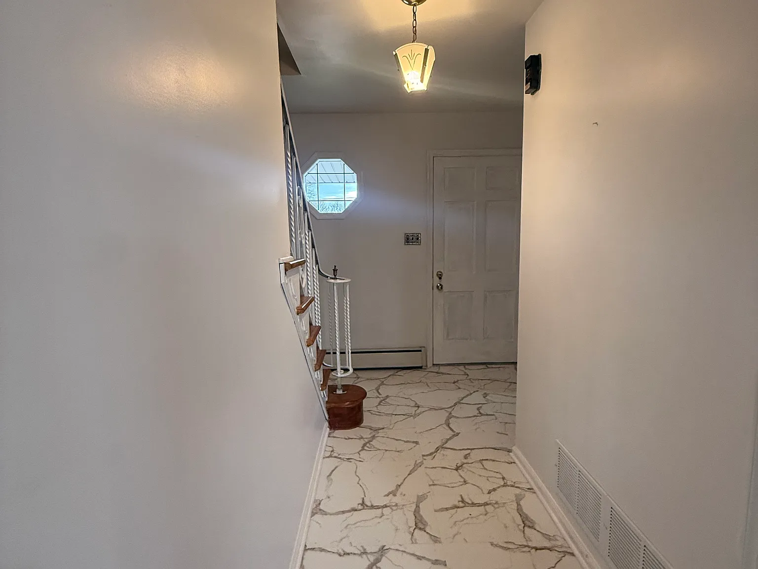 4 bed, 1904 sqft, $3,300 — Photo 4