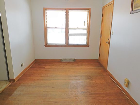 2nd image of 1277 Oakdale Dr
